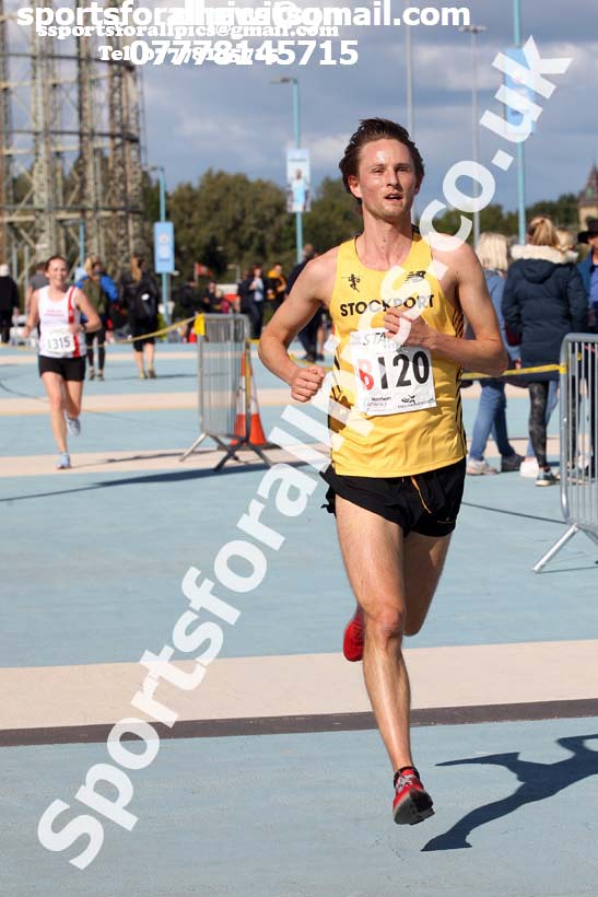 Senior mens Northern 6 Stage Road Relay, SportsCity, Manchester. Photo: David T. Hewitson/Sports for All Pics
